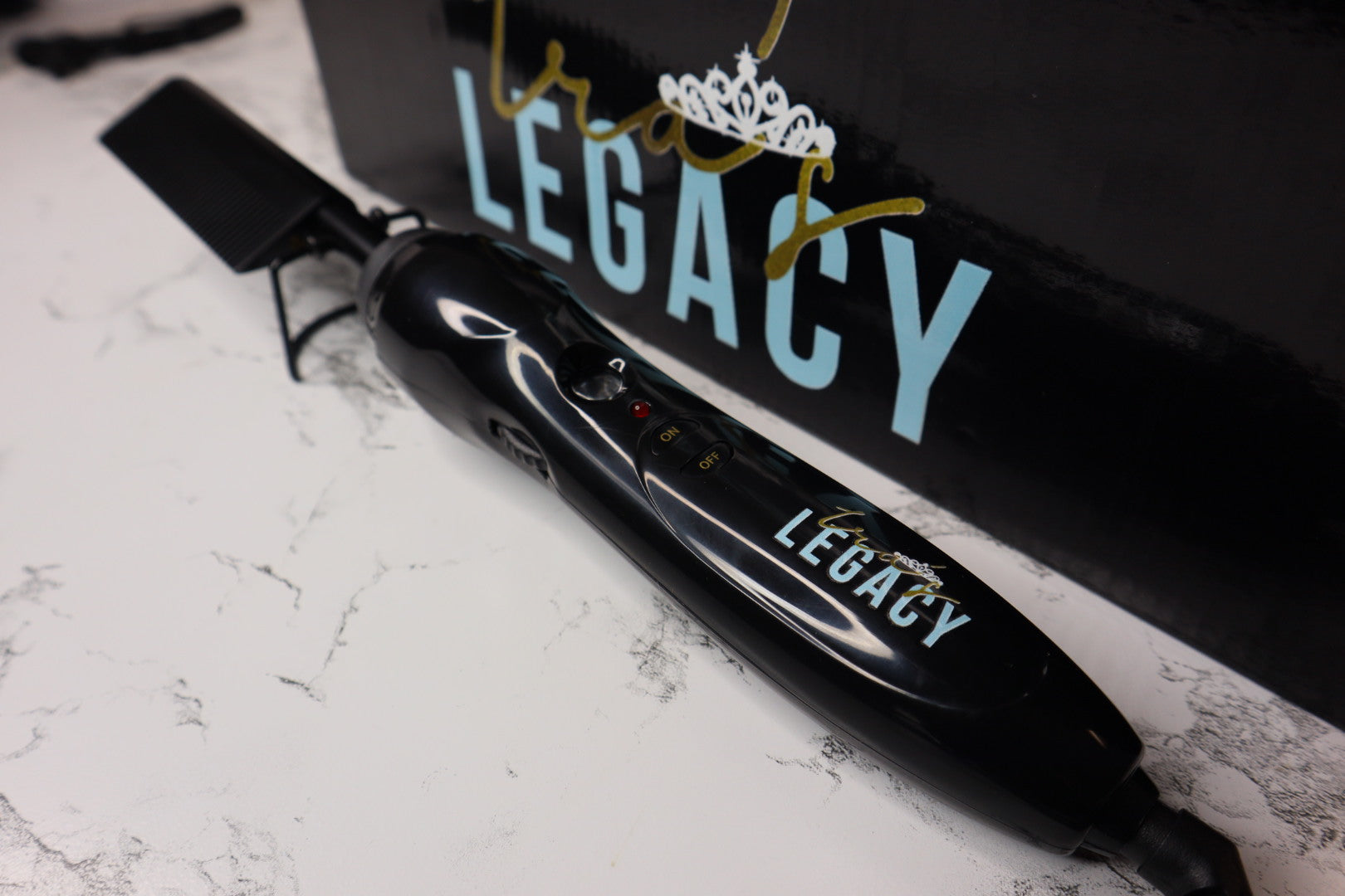 Ïra’s Legacy LLC Hot Comb
