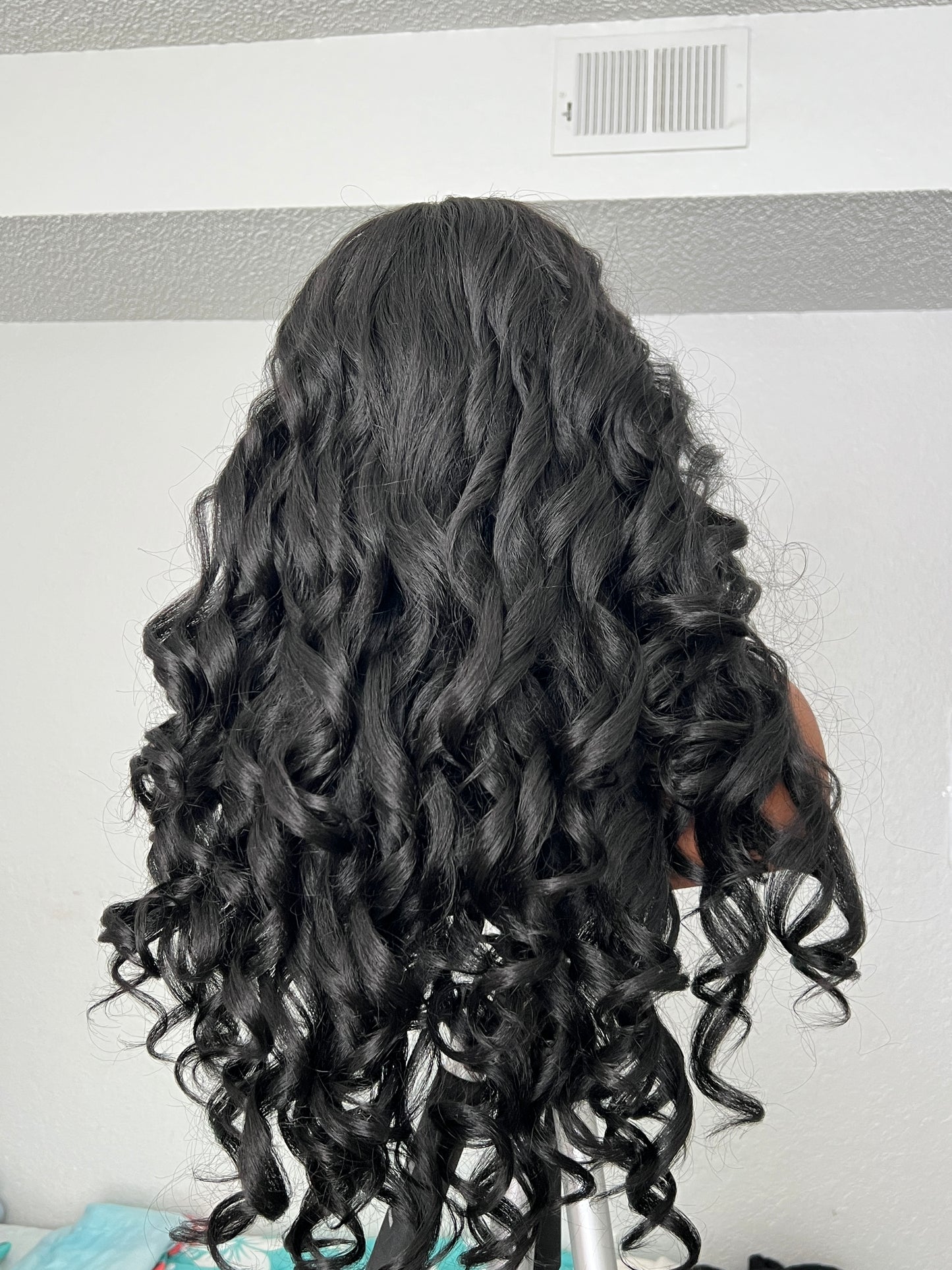 24” Black Curly Wig