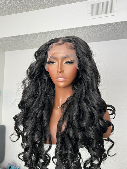 24” Black Curly Wig